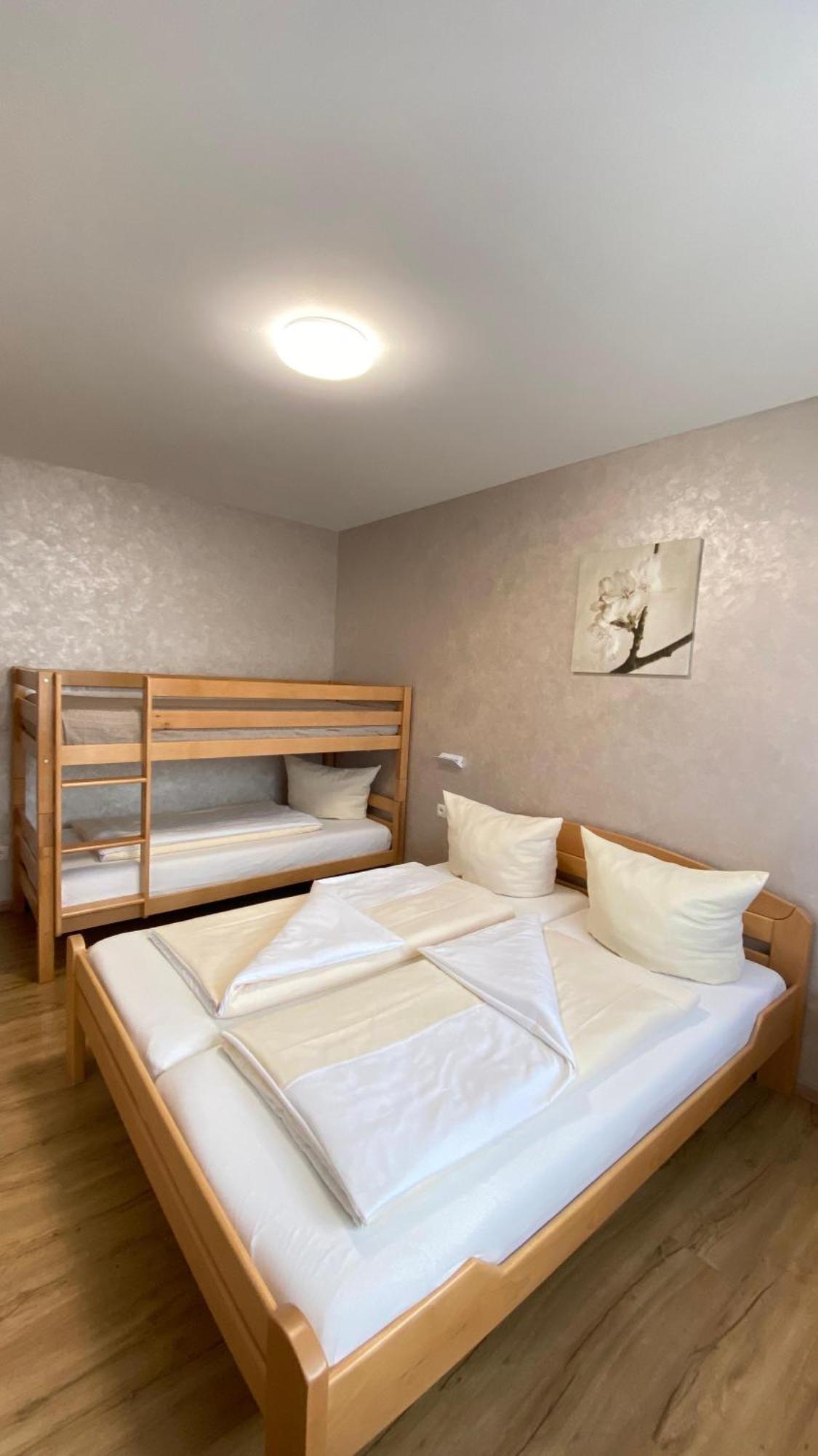 Marianna Apartments Weimer Rust Luaran gambar