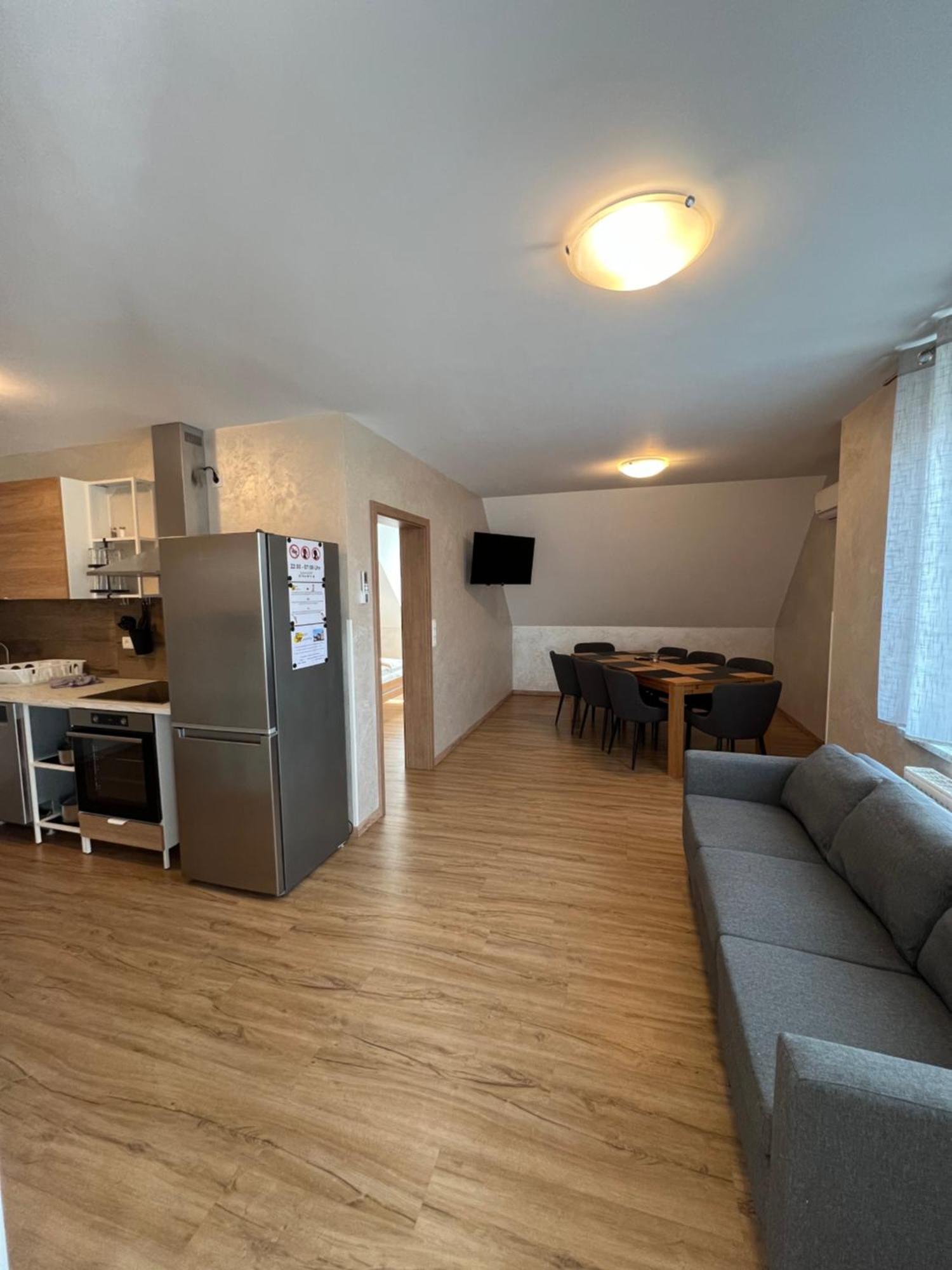 Marianna Apartments Weimer Rust Luaran gambar