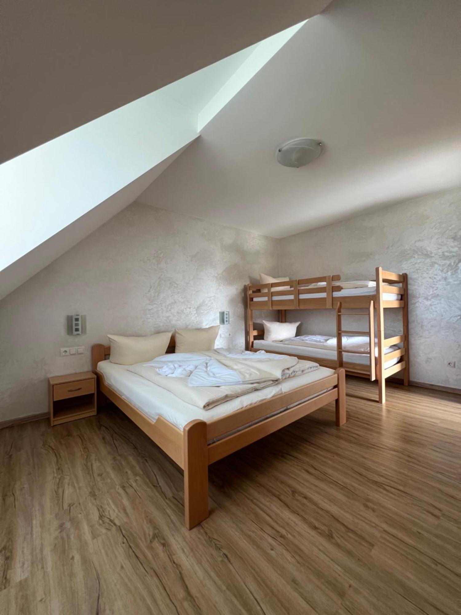 Marianna Apartments Weimer Rust Luaran gambar